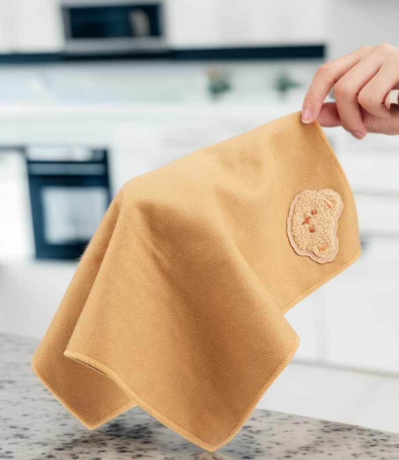 인테리어 패브릭으로 사용된 스웨이드 천