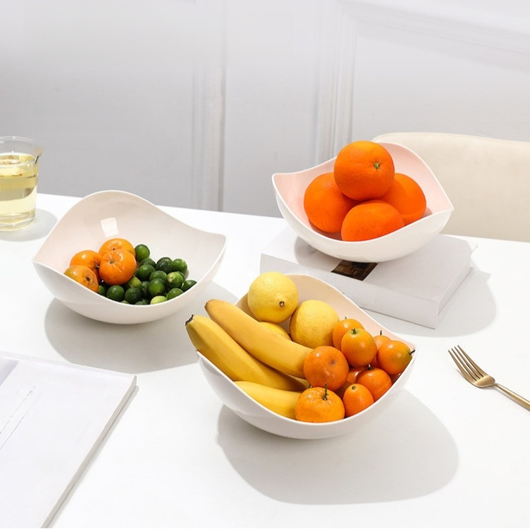 창의적이고 세련된 과일 플래터