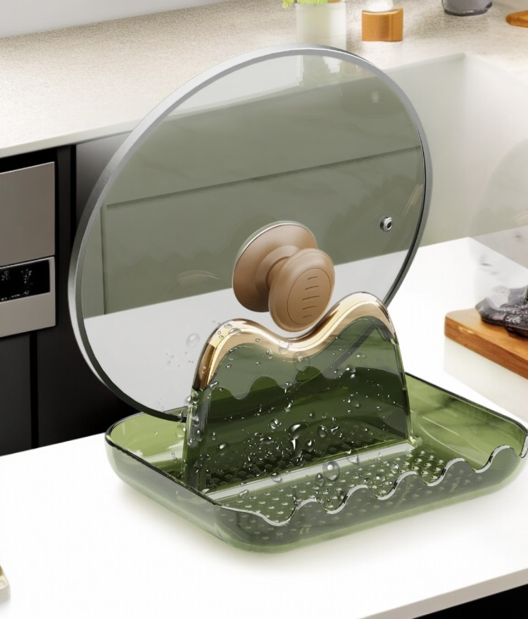 국자와 조리도구를 깔끔하게 정리한 모습