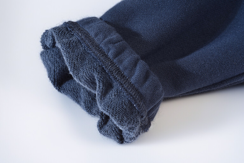 일상에서도 활용 가능한 남성 바지