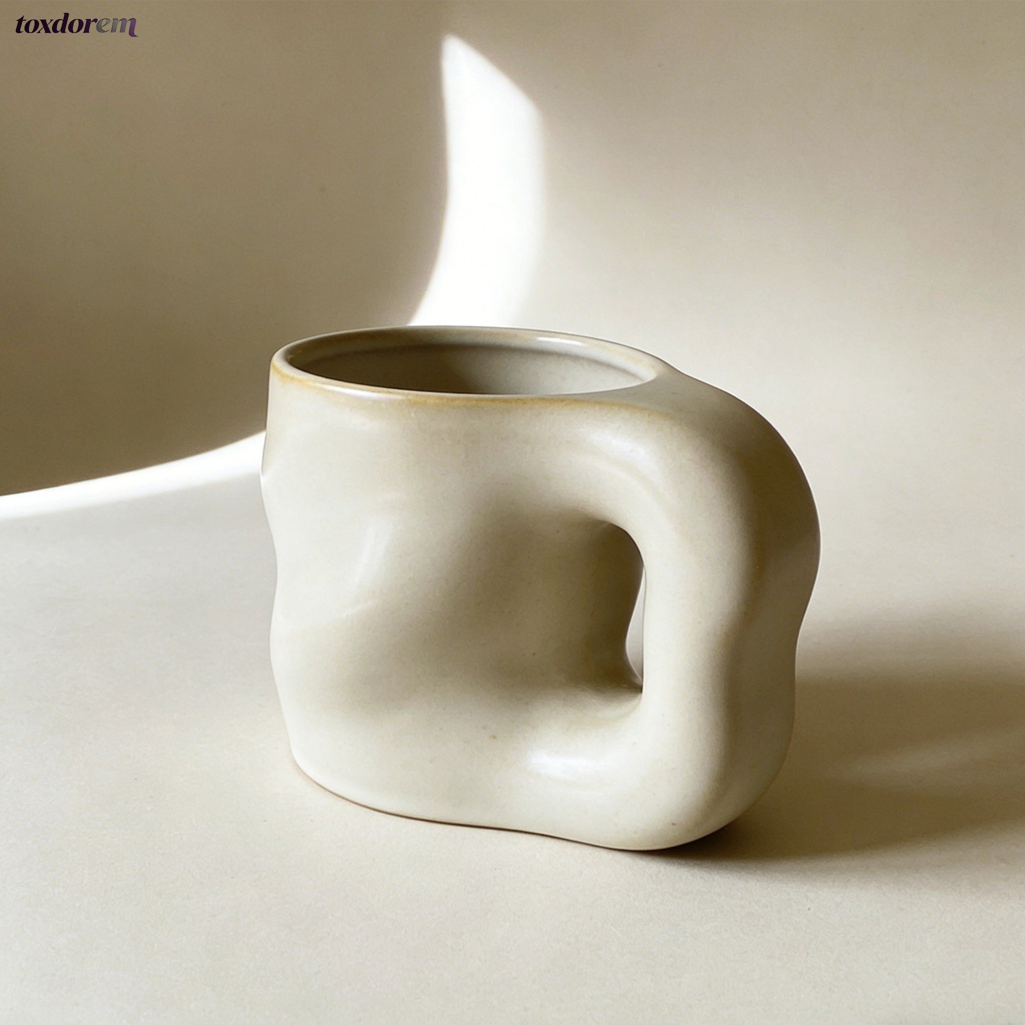 Solid color ceramic cup