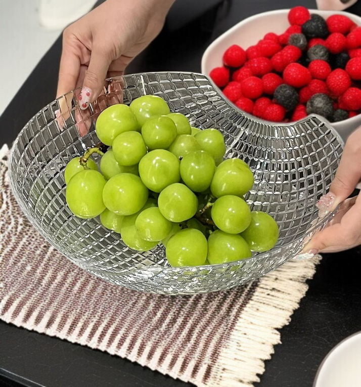 客廳裝飾透明水果盤質感特寫