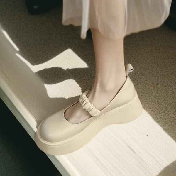 키 작은 학생 봄가을 학생 단화 펌프스 여성 키높이 통굽 메리제인 일자 스트랩 학생 단화