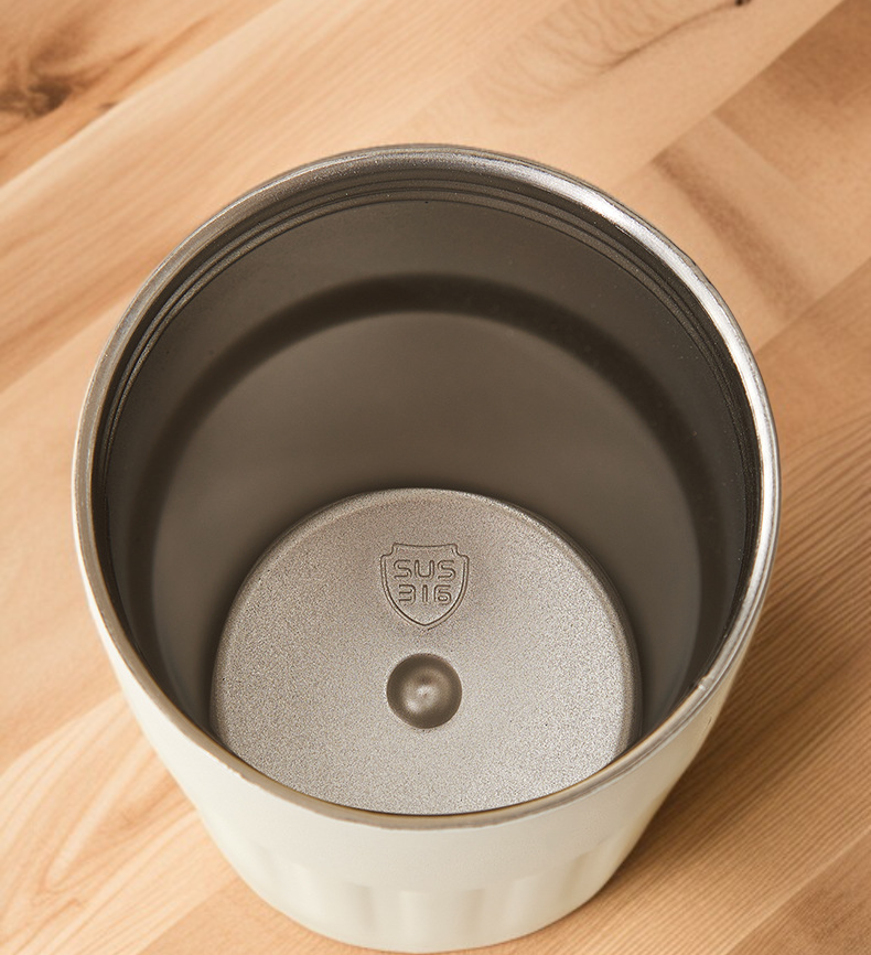 뜨거운 음료도 안전하게 보관하는 보온 기능