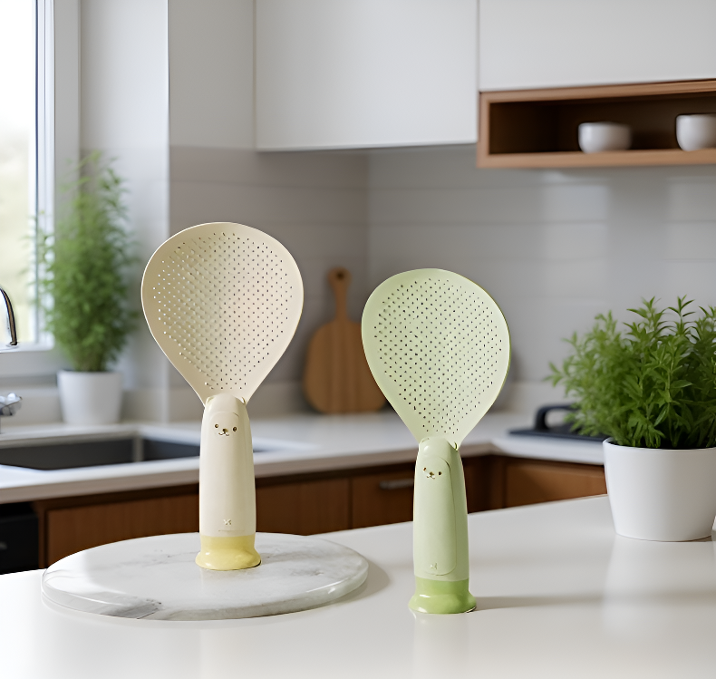 안전한 소재의 곰 모양 숟가락 클로즈업