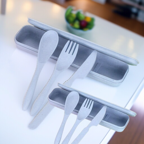  مجموعة أدوات مائدة بلاستيكية للطلاب من ثلاث قطع، على الطراز الياباني والغربي