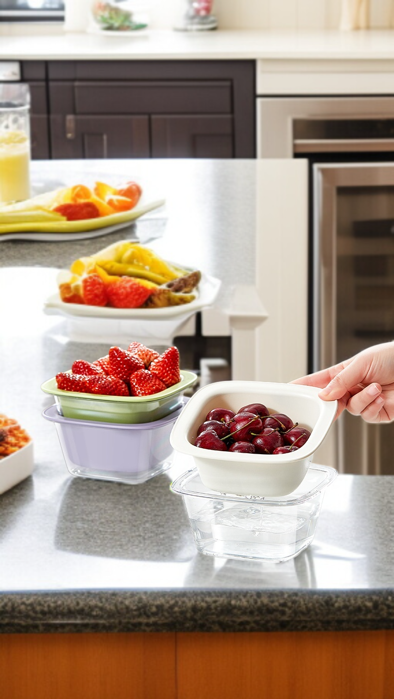 과일 접시에 다양한 과일 담기