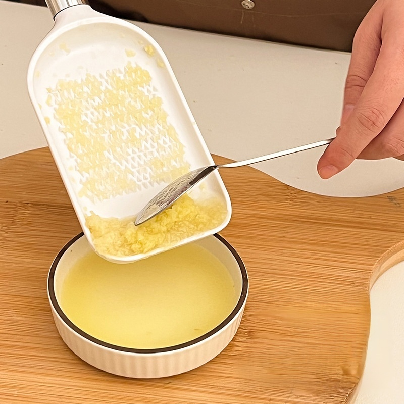 Multi functional garlic puree manual grinder