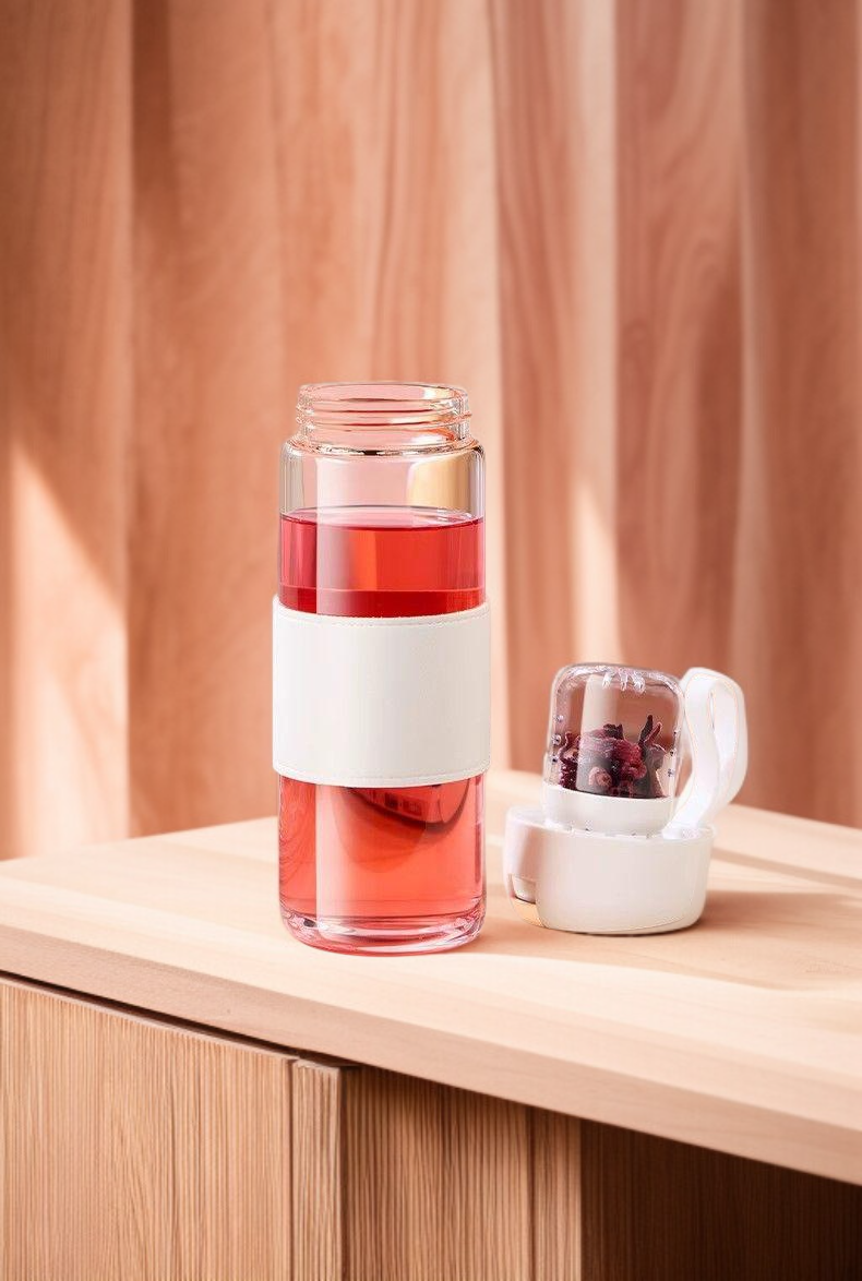 Stilvolle magnetische Teetasse als Geschenkidee