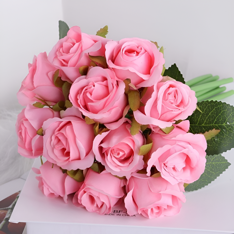 結婚式のパーティーの装飾用のバラ