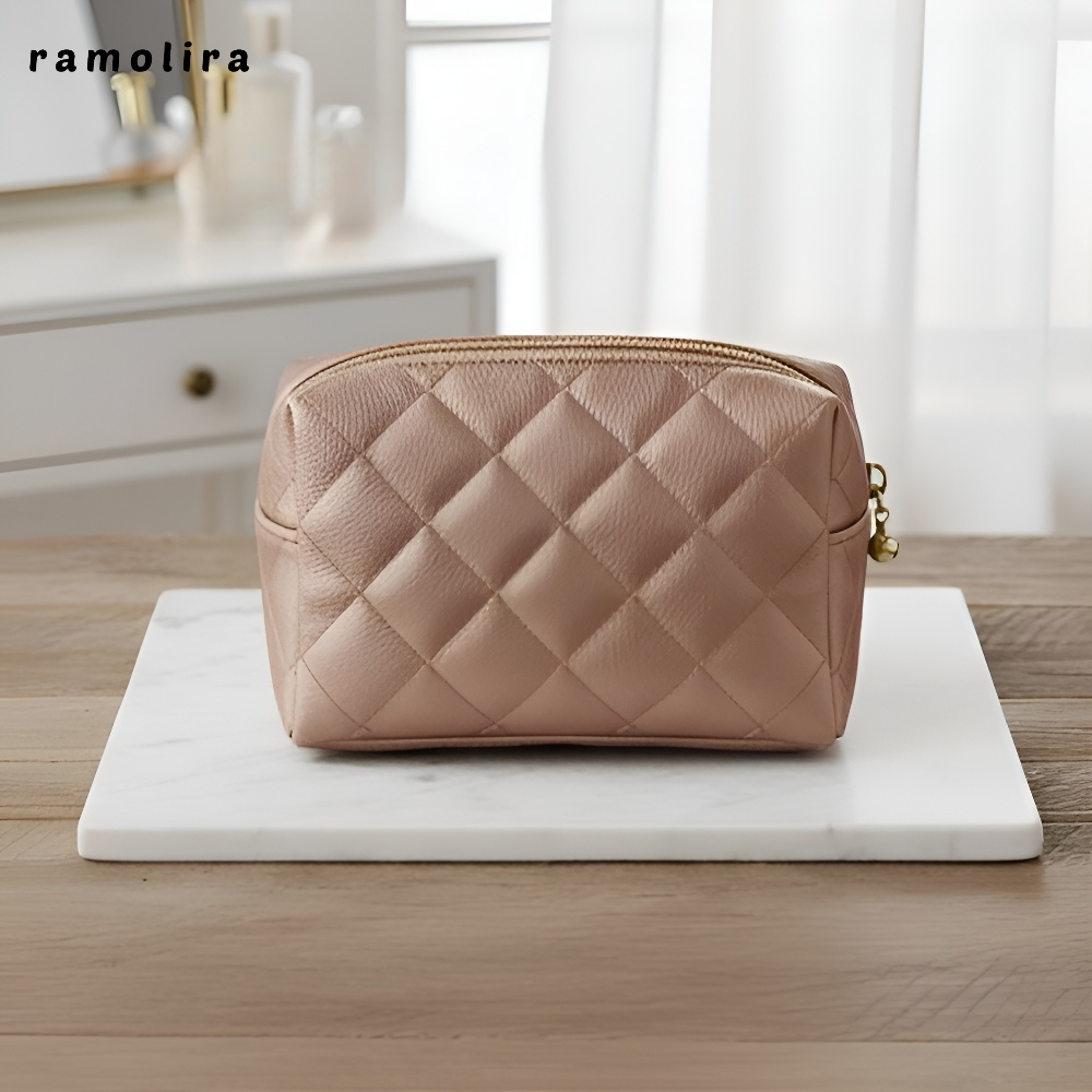 여성 여행용 세면도구 가방 전체 모습