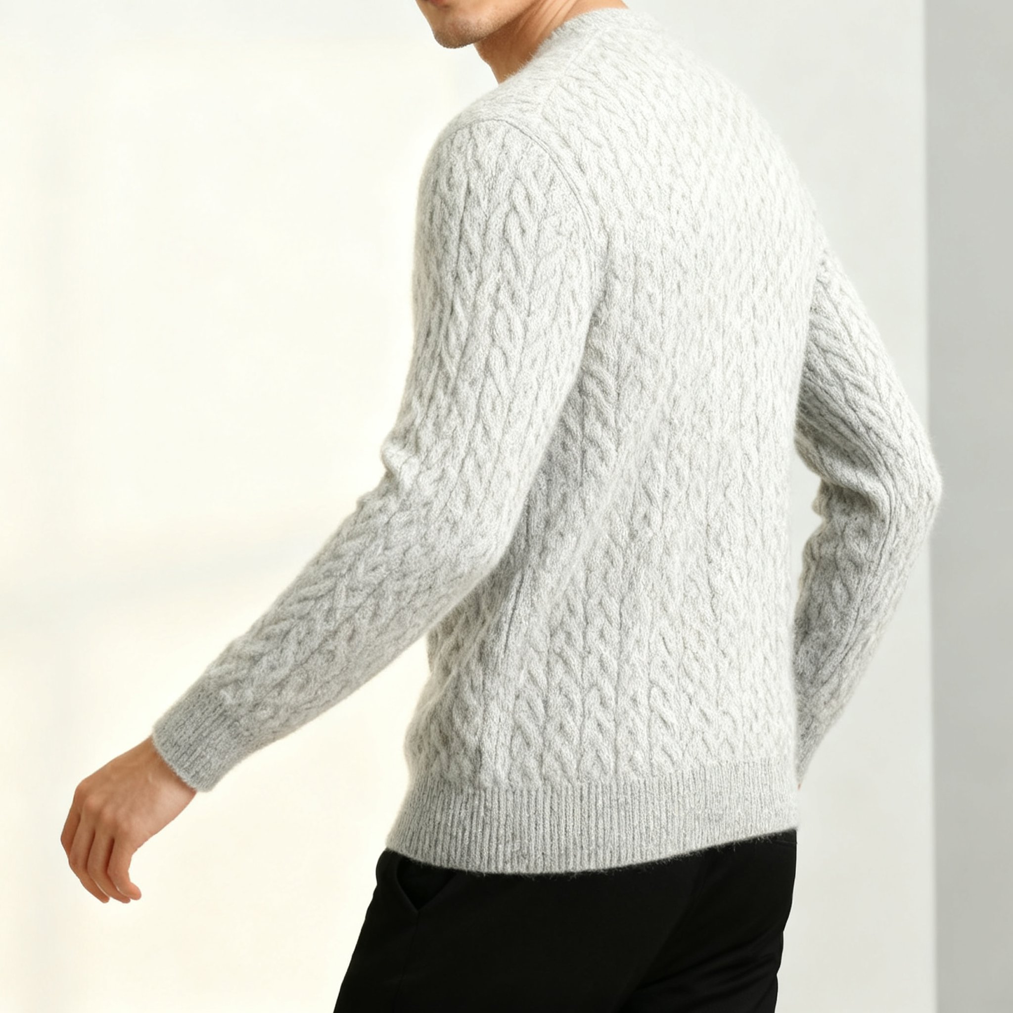 高級グレー手編みニットセーター全体画像