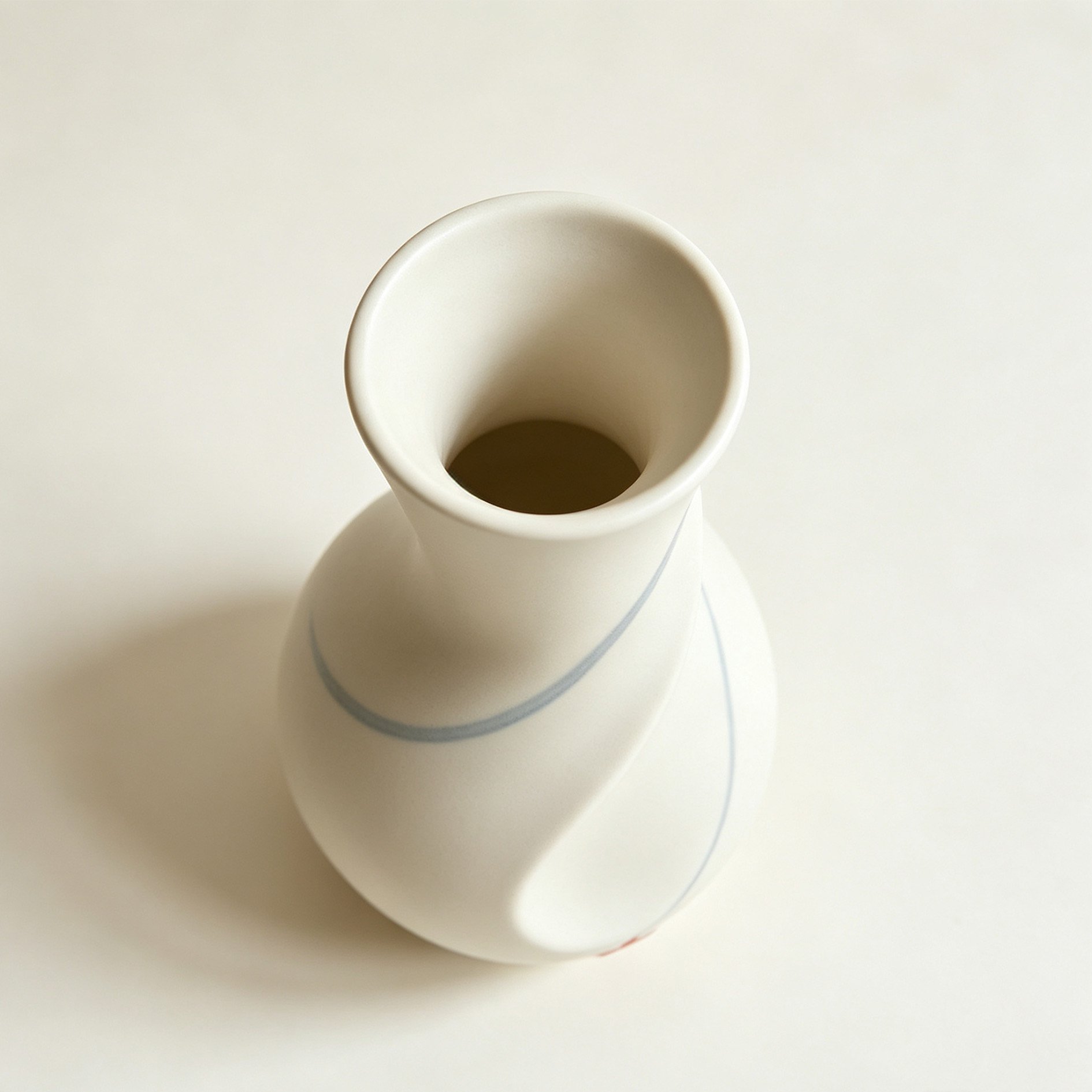 Maple-patterned twisted-neck vase