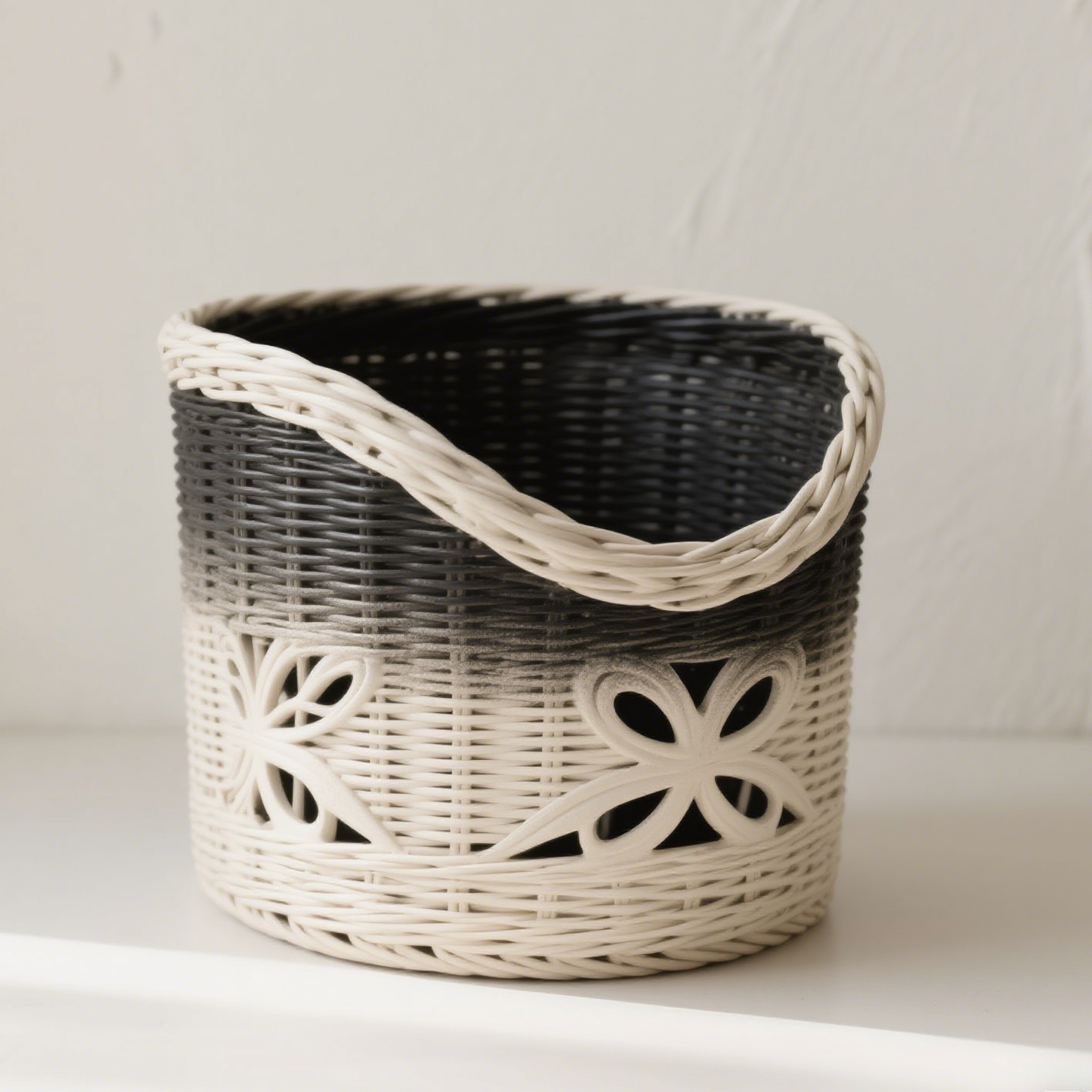 ตะกร้าหวายสานลายสำหรับจัดเก็บของ (ชุด 3 ชิ้น)