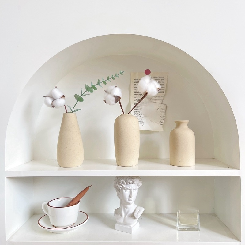 マット仕上げ純白セラミック花瓶 リビング用フラワーベース