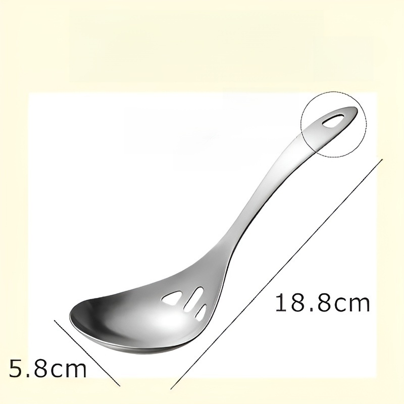 Suppenlöffel und Siebe aus Edelstahl