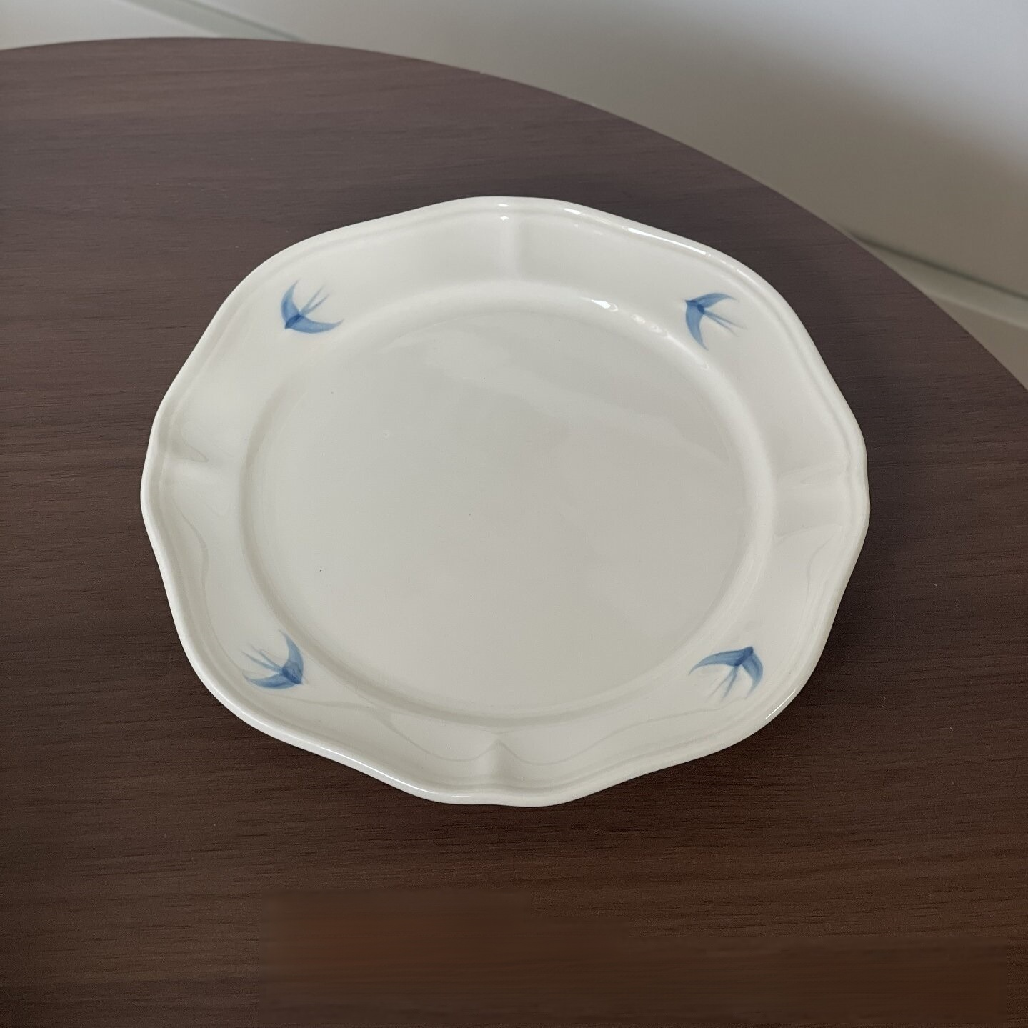 Plateau décoratif japonais fait main avec hirondelle en relief