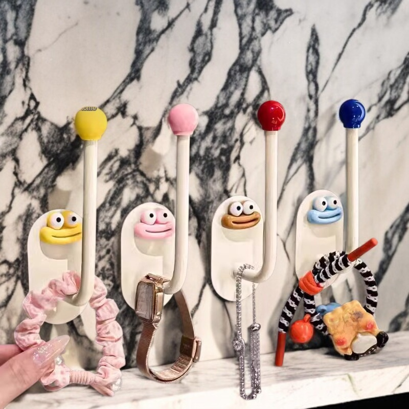 공간 절약을 돕는 헤어밴드 수납 후크