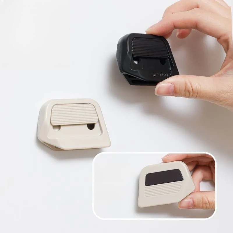 Auto-Retractable Safety Box Cutter