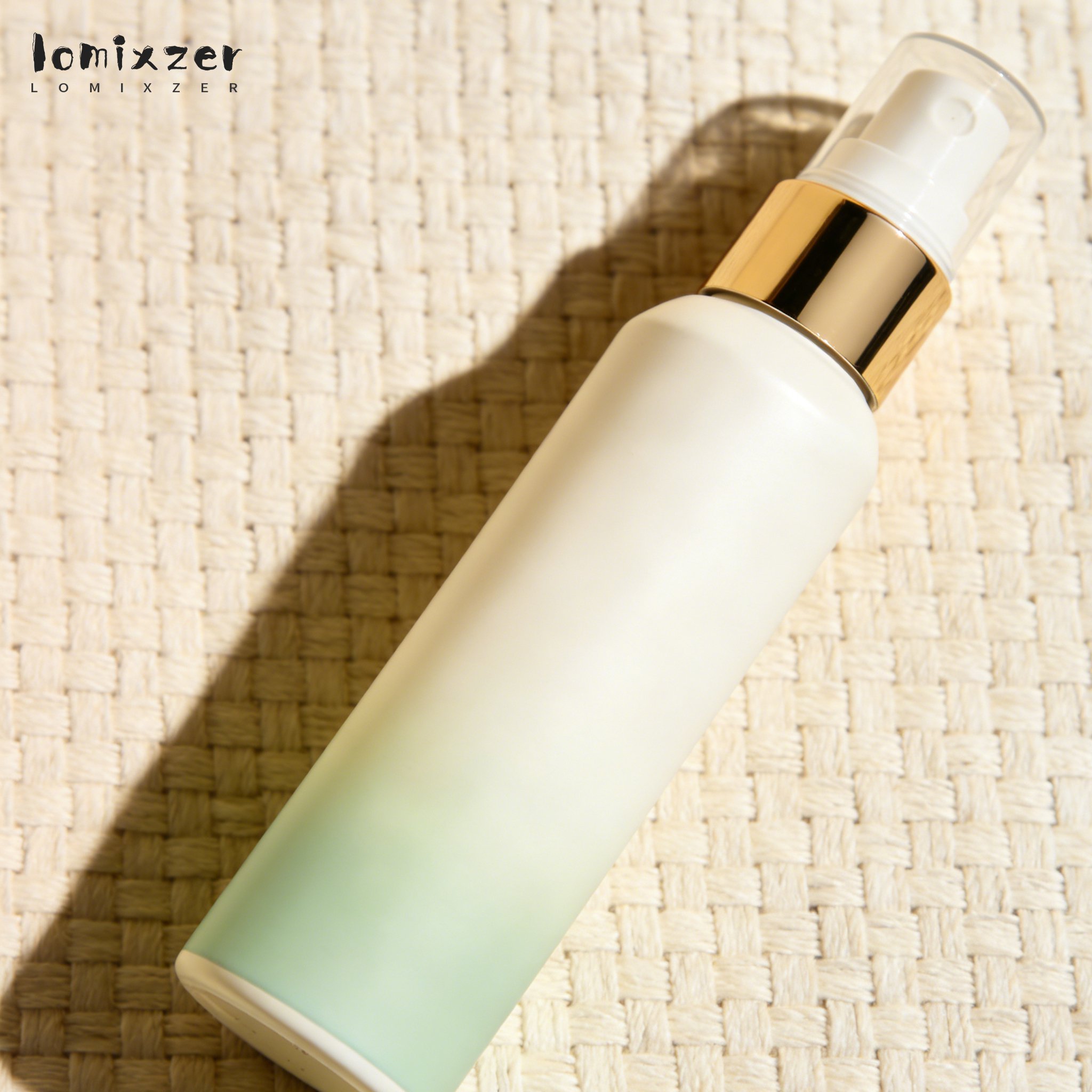 วิธีใช้สเปรย์ฉีดหน้าเพื่อ question makeup ติดทน