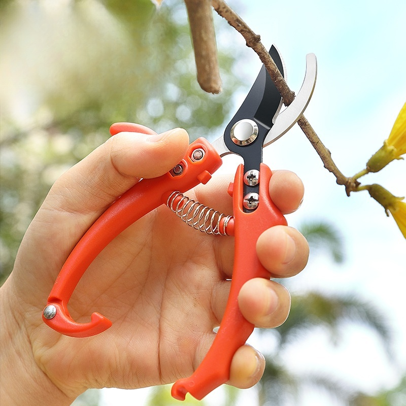 Gardening pruning shears