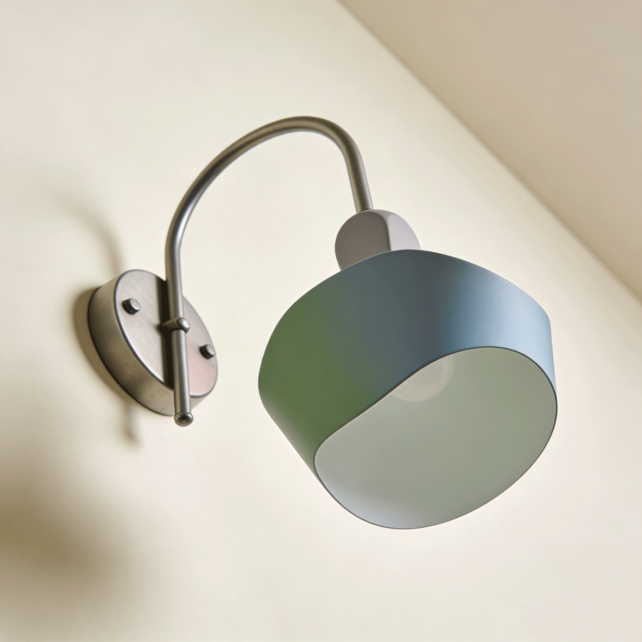 Minimalist Modern Wall Lamp