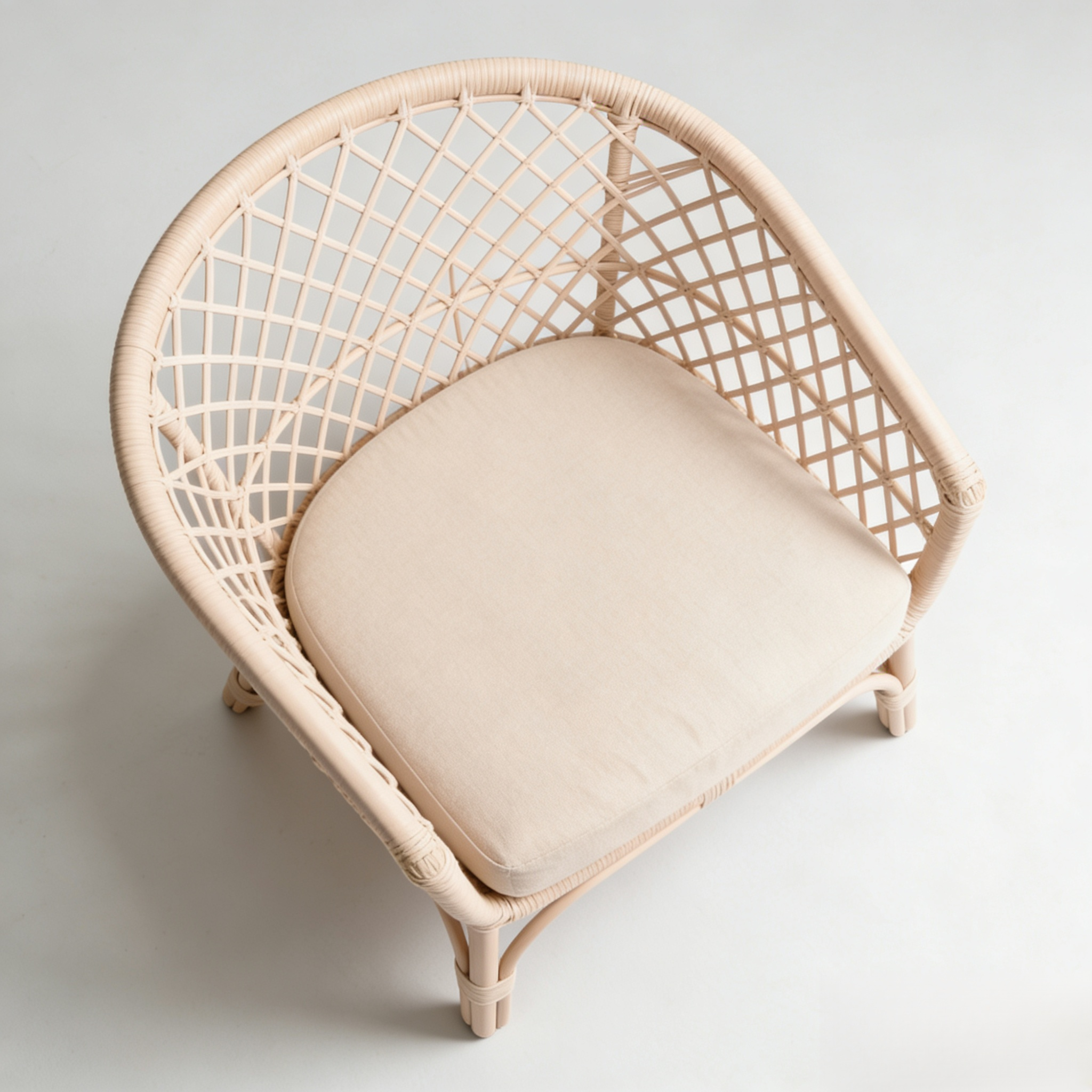 おしゃれなキッズチェアの全体画像