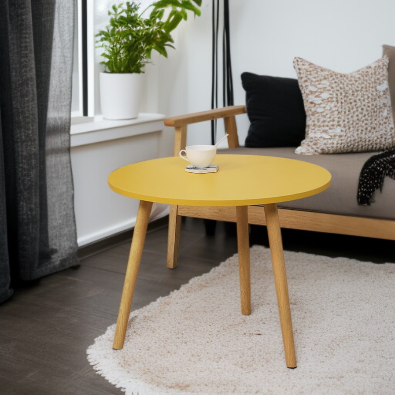 작은 원목 원형 테이블 