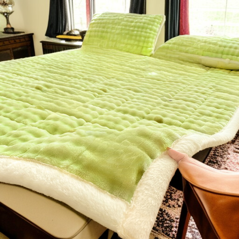 Gruby materac kaszmirowy na jesień i zimę