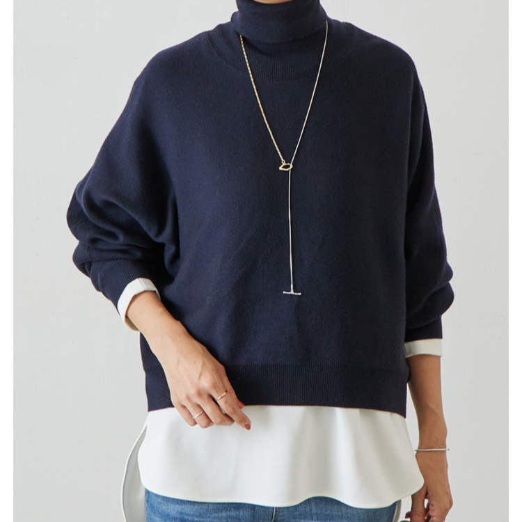 女性用ルーズスタイル ハイネックニットセーター