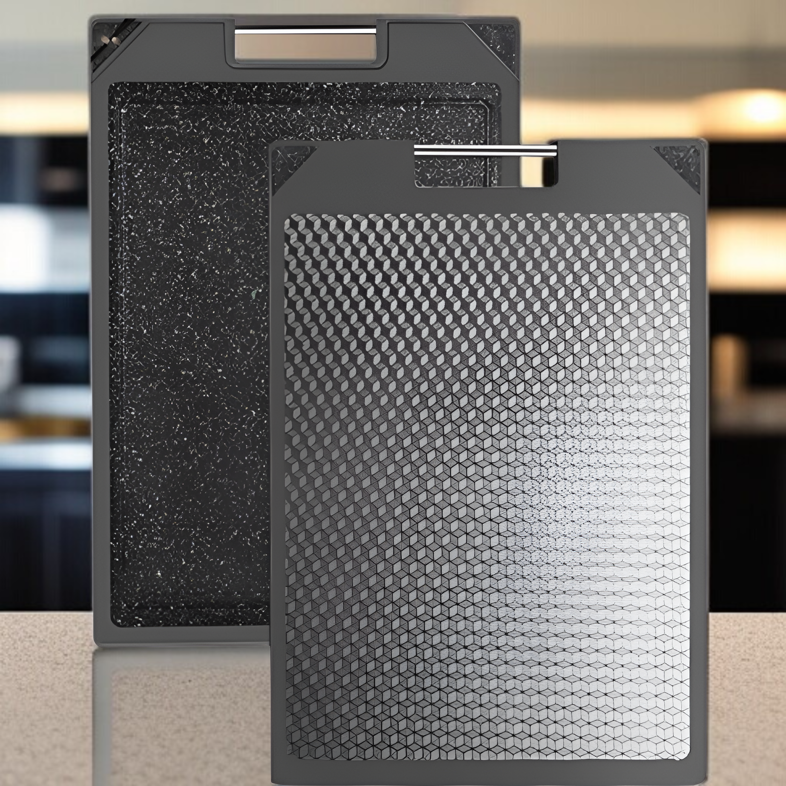 まな板 抗菌 食洗機 対応 解凍プレート ステンレス面＆PP面 ダブル材質 分けて使える 両面使用 生肉・魚用 果物・野菜用 シャープナー付き すりおろし機能付き 滑り止め付き こぼれ防止溝付き 収納