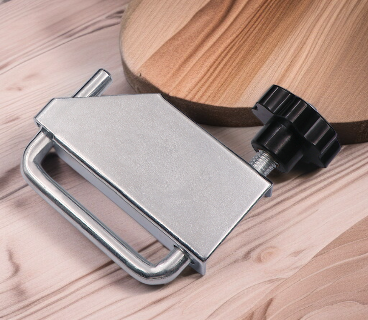 自動車修理用水管カッター