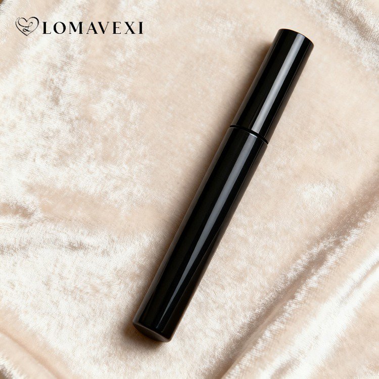 แปรงมาสคาร่าสูตรกันน้ำปัดขนตา