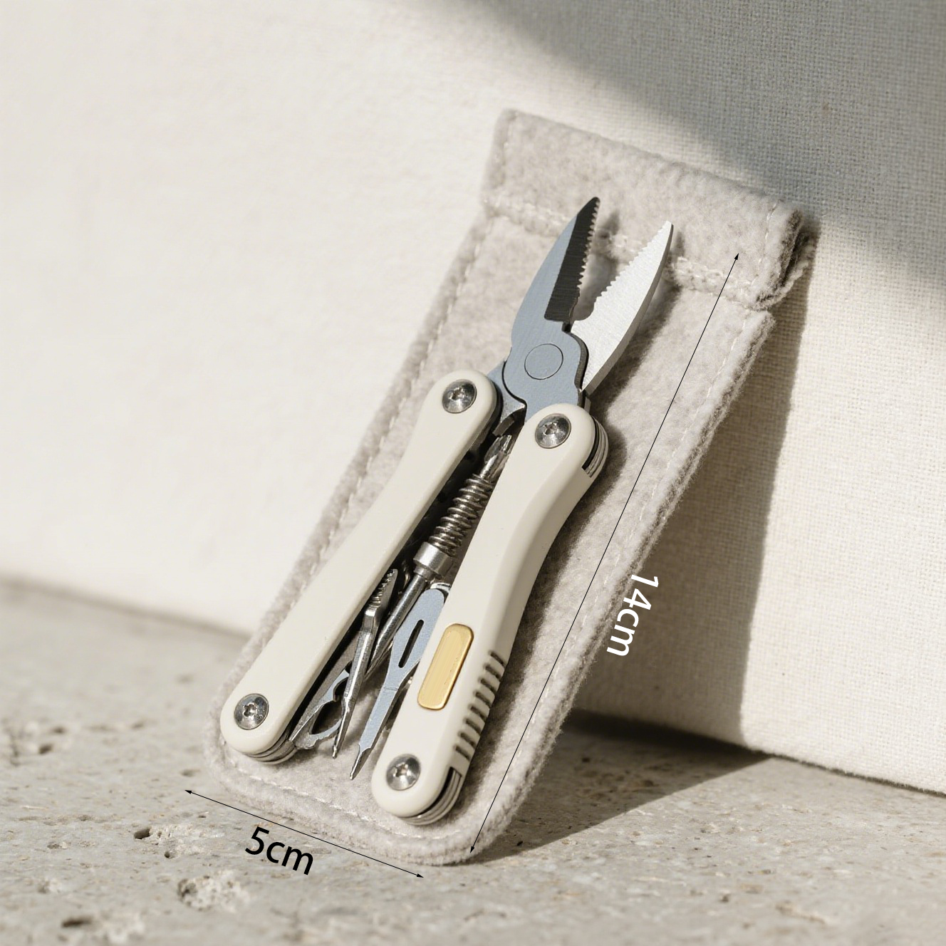 Detalle de las tijeras de acero inoxidable resistentes