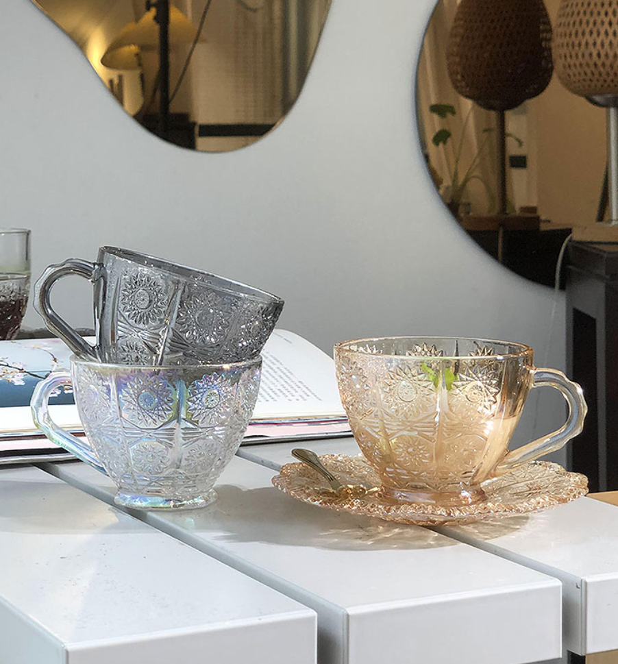 ギフトにも最適なひまわり彫刻食器セット