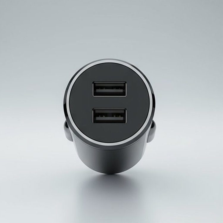 차량 내 USB 충전기 사용 예시