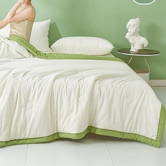 가볍고 시원한 여름용 이불