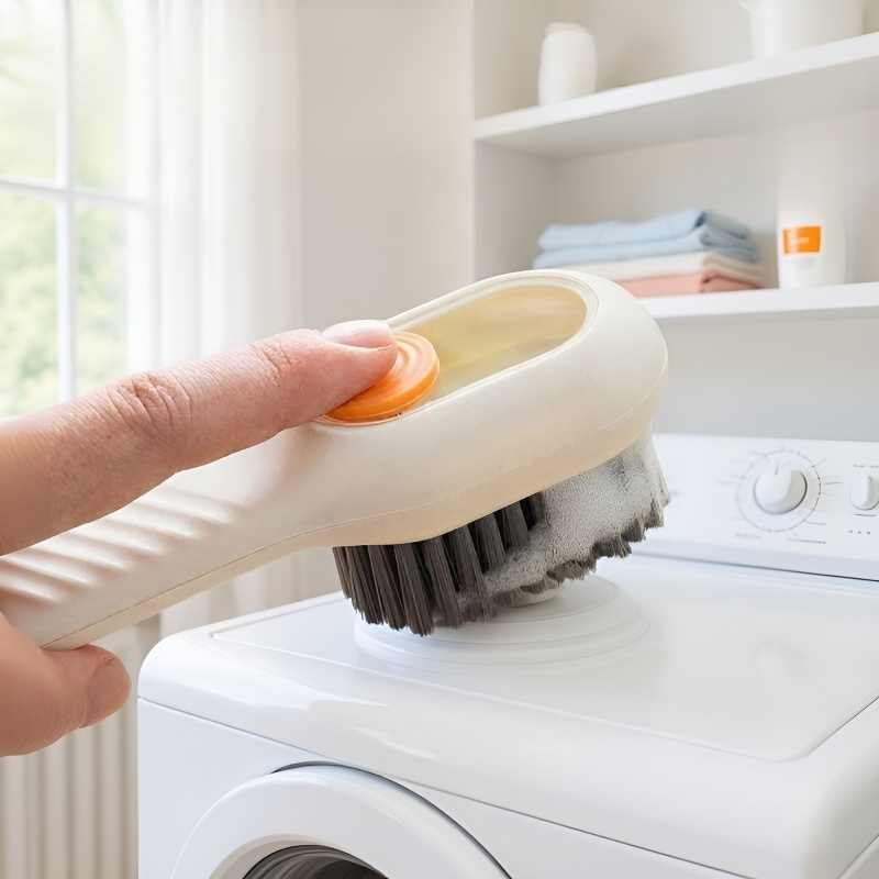 فرشاة أحذية متعددة الوظائف مع عبوة سائلة