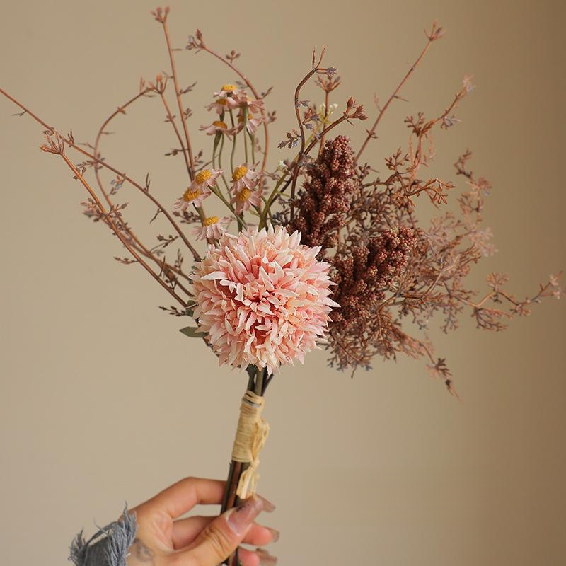 Composition florale artificielle rétro