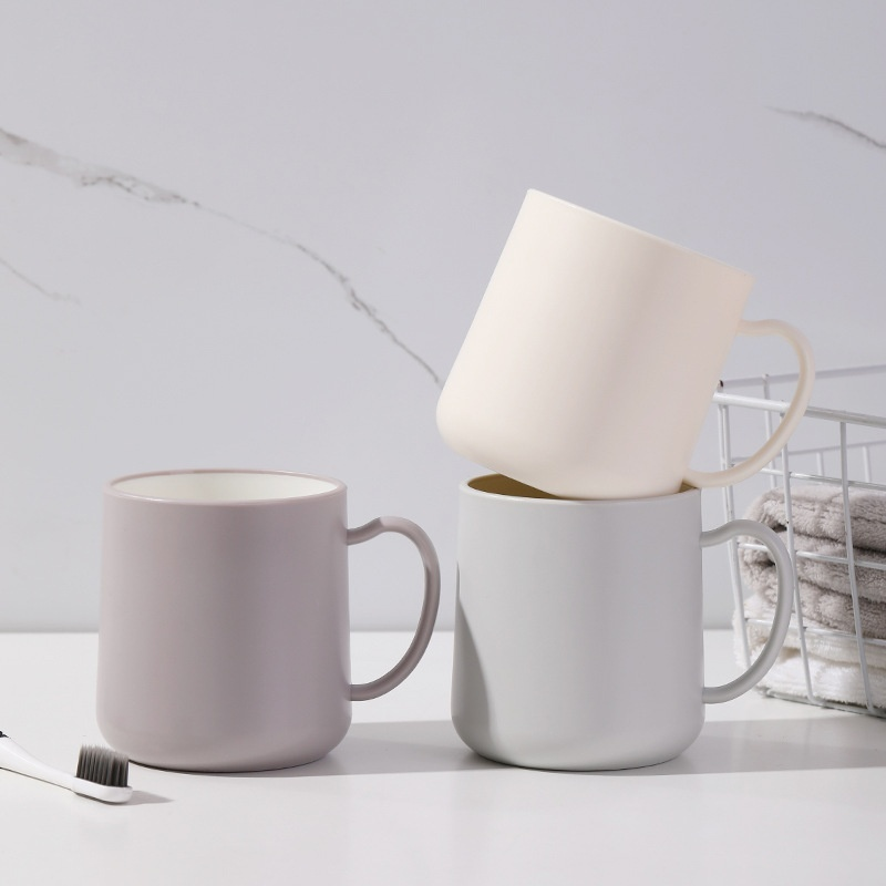 Thick, simple and fashionable mouthwash cup