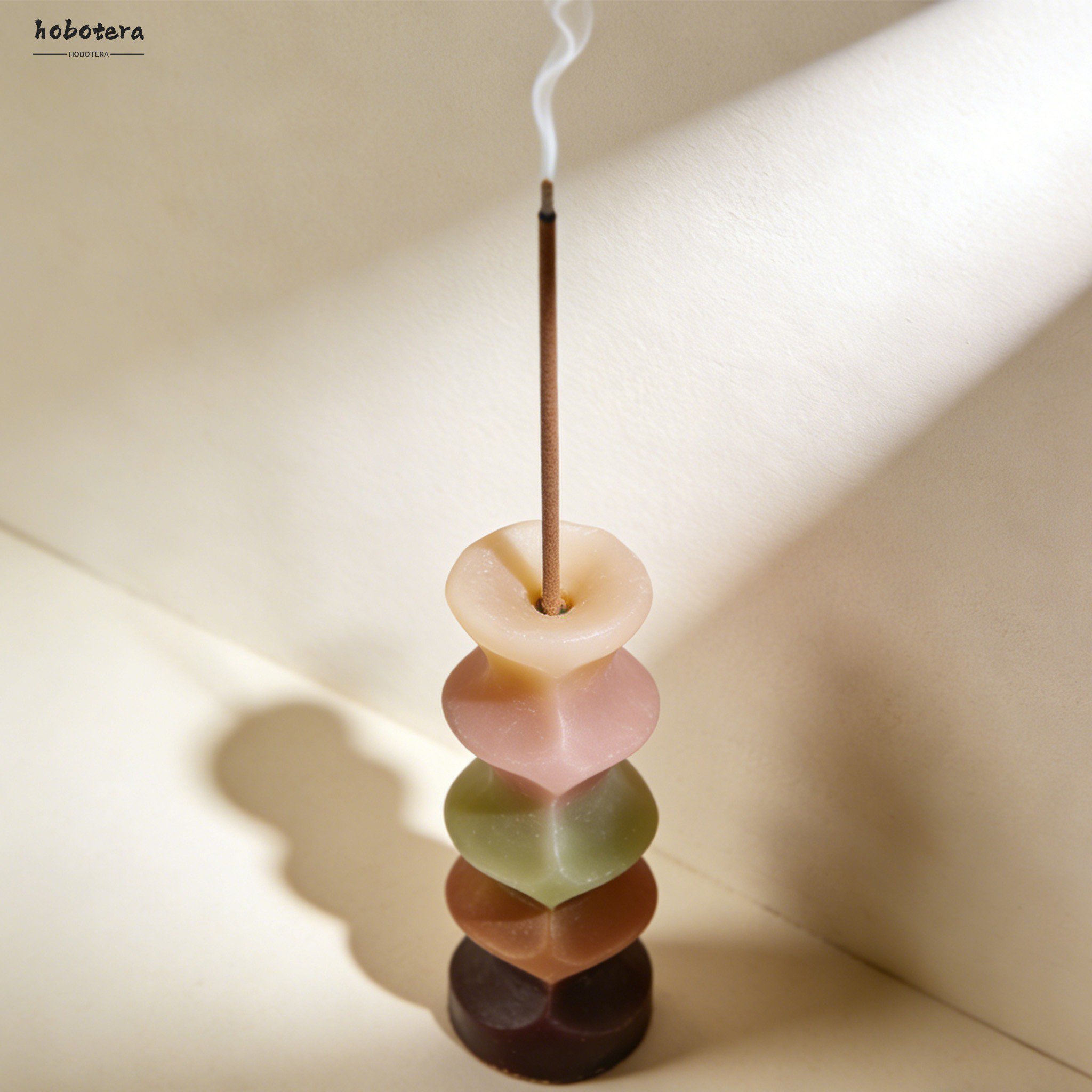 ธูปหอมอโรมาวางเรียงพร้อมจุดใช้งาน