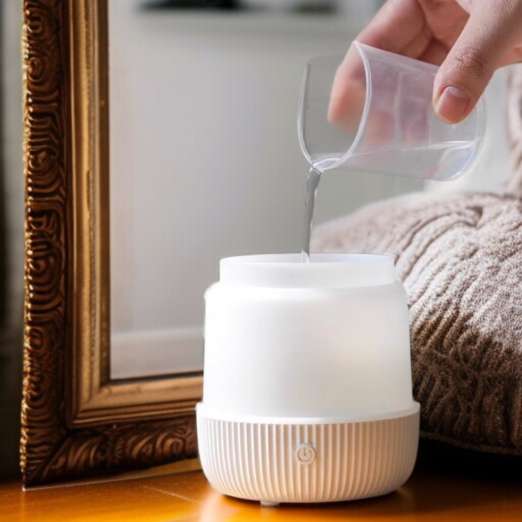 エッセンシャルオイル専用アロマセラピーマシン 寝室 ベッドサイド アロマセラピー加湿器 家庭用 室内 USB 自動スプレー アロマセラピー