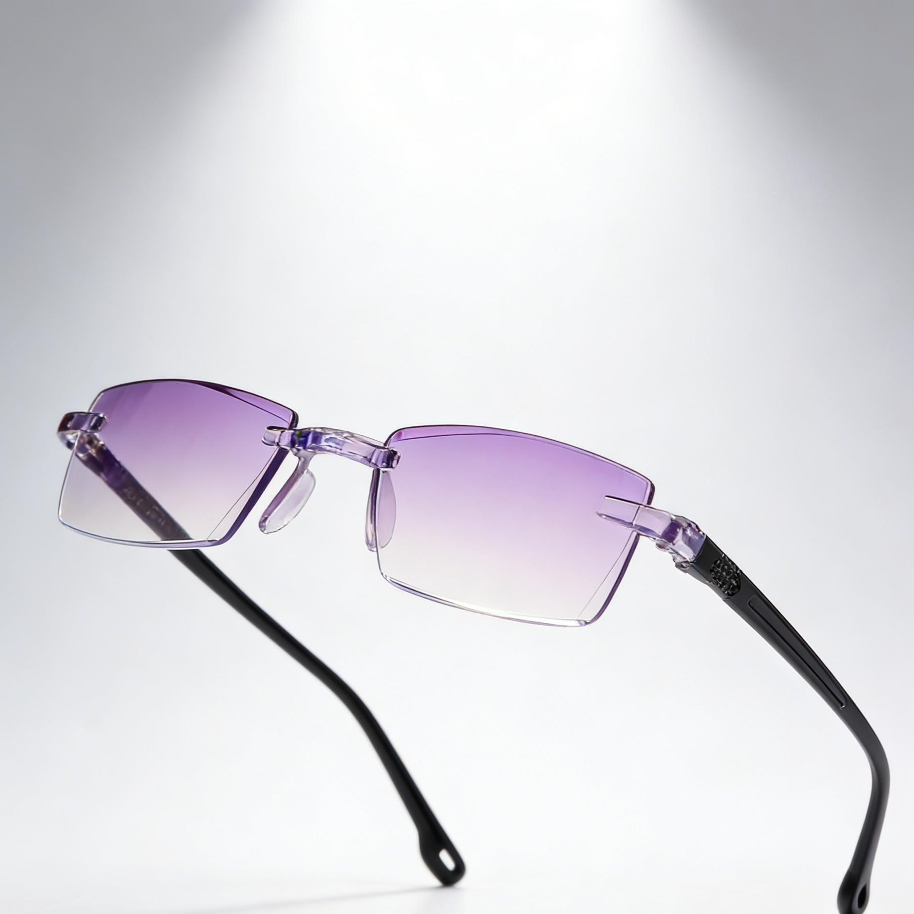Protección luz azul en gafas elegantes para hombre