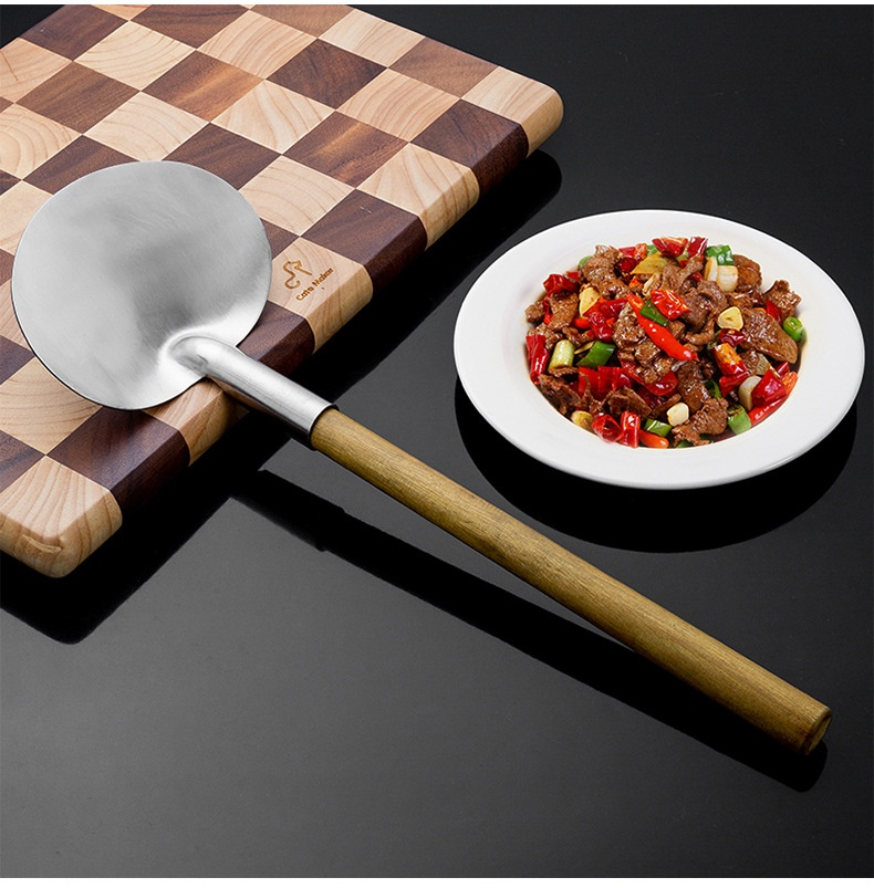 다양한 요리에 활용 가능한 프리미엄 주걱