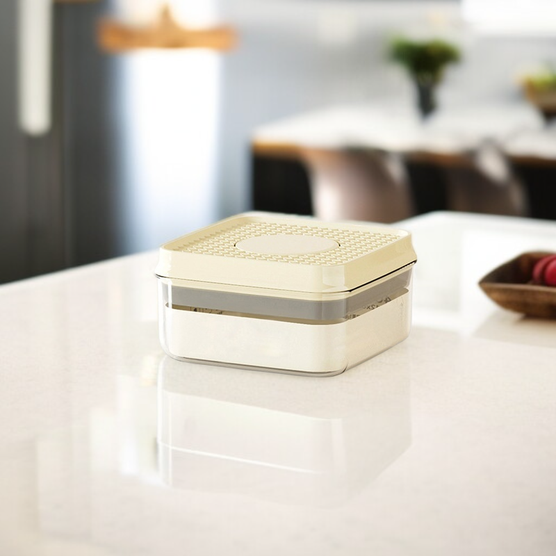 누르는 방식의 적층형 밀폐 식품 보관 용기