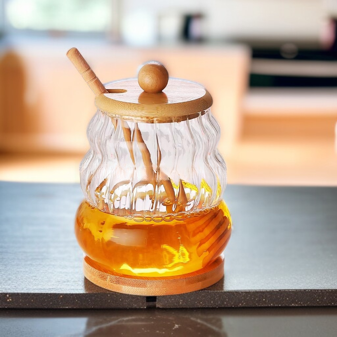 Honigglas mit Rührstab