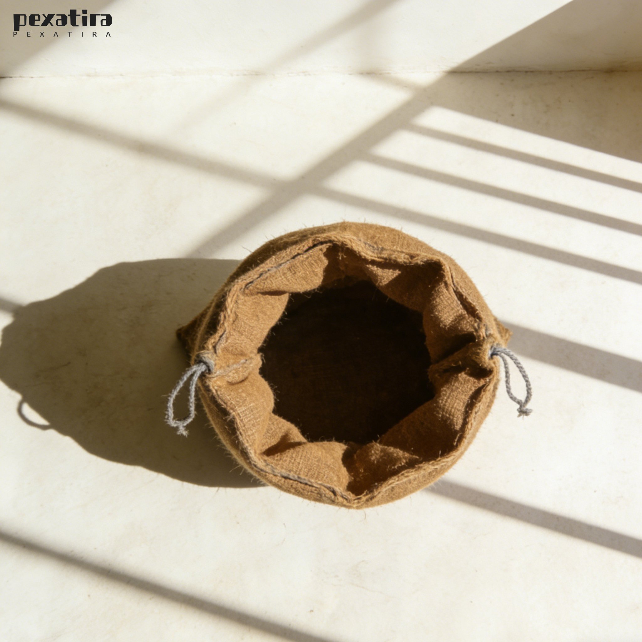 ถุงผ้าป่านรักษ์โลกใช้งานได้หลายครั้ง