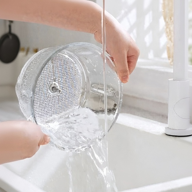 야채와 고기를 동시에 짜는 다용도 기계