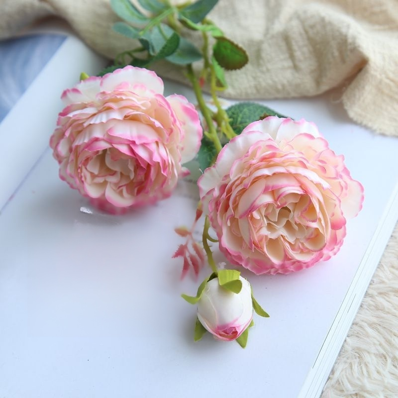 Dekorative künstliche Plastikblumen