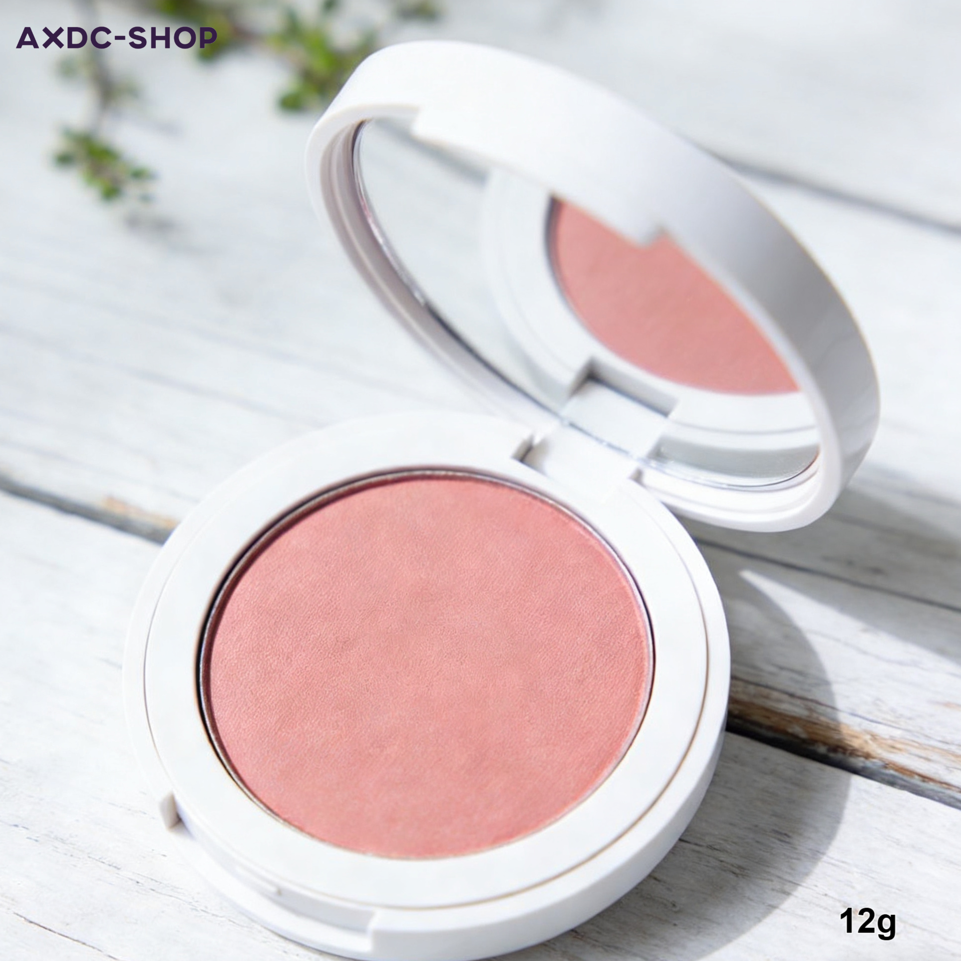 ナチュラルな発色のチーク商品画像